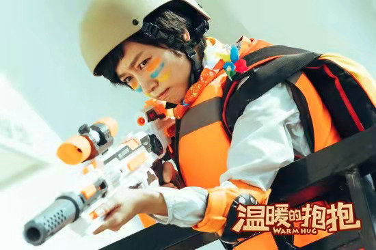 陈昊明参演《温暖的抱抱》 治愈表演夺眼球