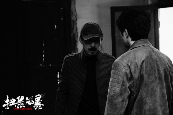 《扫黑风暴》《花开山乡》双剧连播 葛四实力演绎角色反差