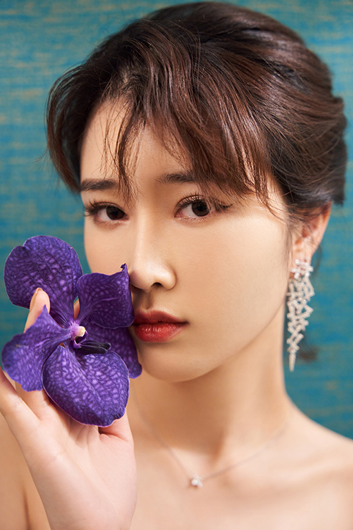 奚望获华鼎奖中国近现代题材最佳女演员奖 实至名归!